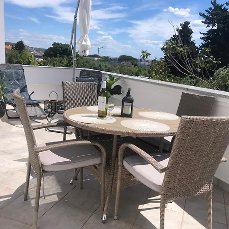 Dalmatia - Harbour Breeze *
