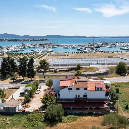 Dalmatia - Harbour Breeze